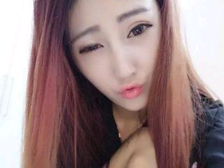 牡丹快跑的主播照片