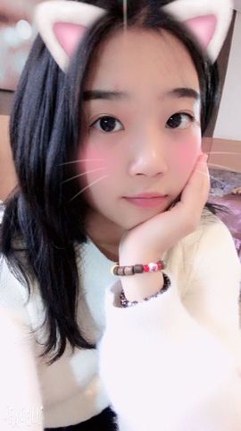 没才艺的丑女孩主播照片