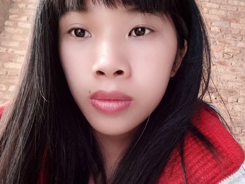 妆为自己画海报