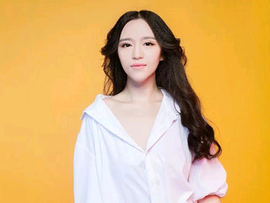 白央央主播照片