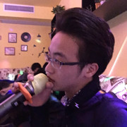 yi生。海报
