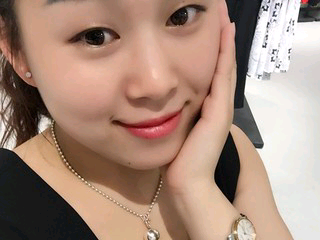 老实人zr的主播照片