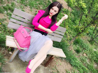 梅花三怒的主播照片