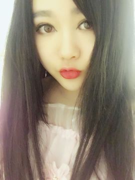 👄小迷糊主播照片