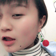 少一颗牙呀