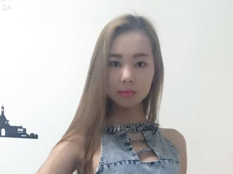 Love娜娜You的主播海报
