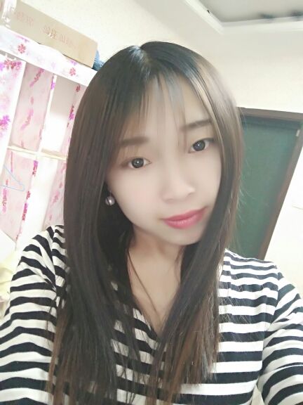 花花见见的主播照片