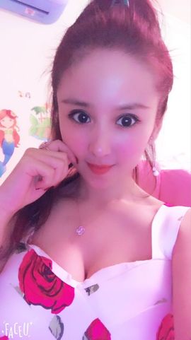 魅丽晴儿主播照片