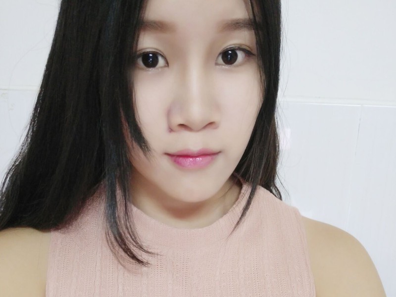 ~果💓糖~的主播海报