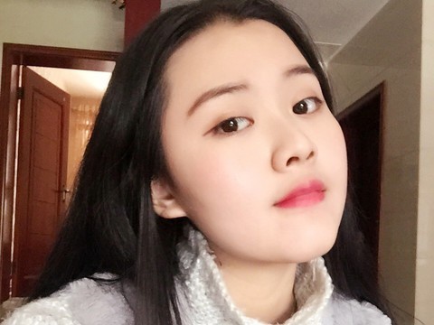 思女未👸🏼海报