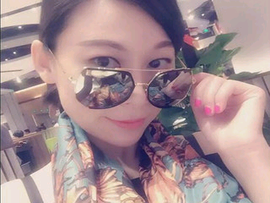 彝族歌王主播照片