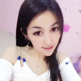 嵗玥蕪婧主播照片