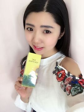 优纪公司美容培训师主播照片
