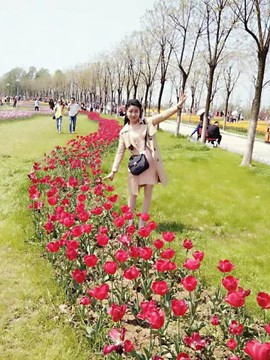 伤感情歌🌸然然主播照片