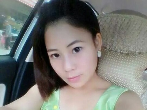 薇👑微海报