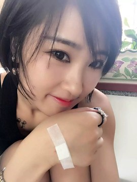 依诺♔休息主播照片