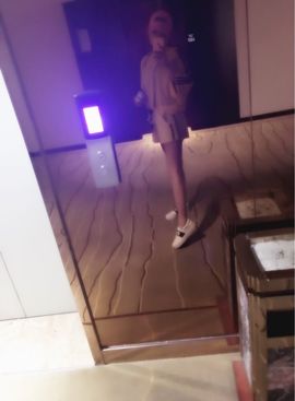 转身✔陌路主播照片