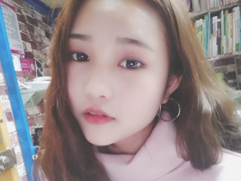 sweet莞千海报