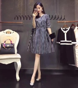 欧货时尚女装主播照片
