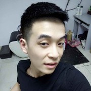 一身戎装
