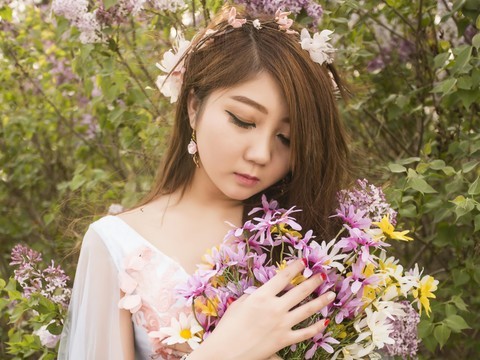 Hi小姐姐海报