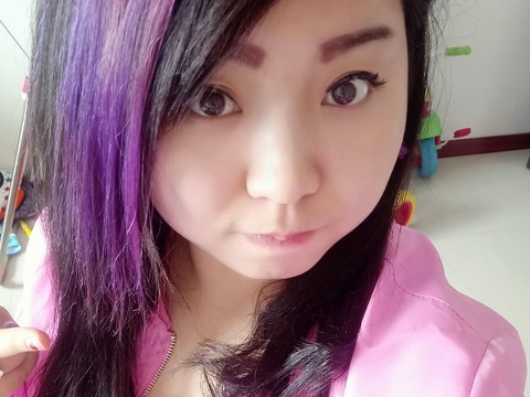 毒毒药药海报
