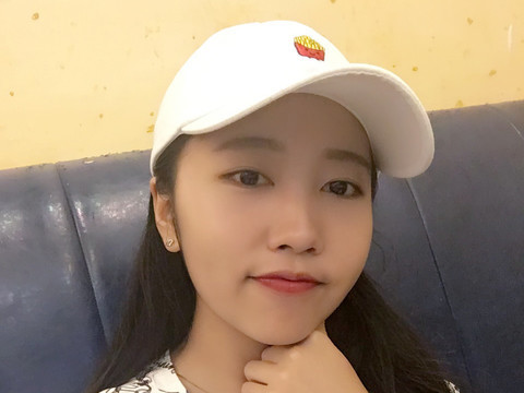 扬扬爱吃糖🍒海报