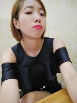 妞小泽主播照片
