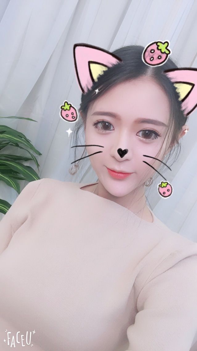 v小娜儿的主播照片
