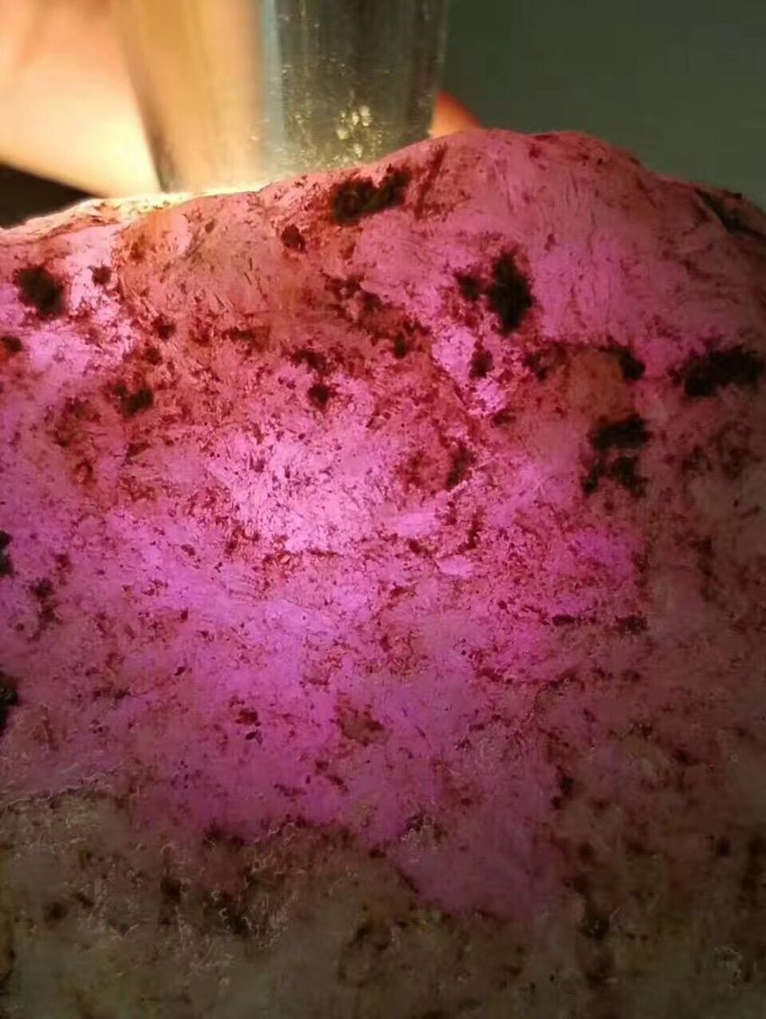 缅腾翡翠的主播照片