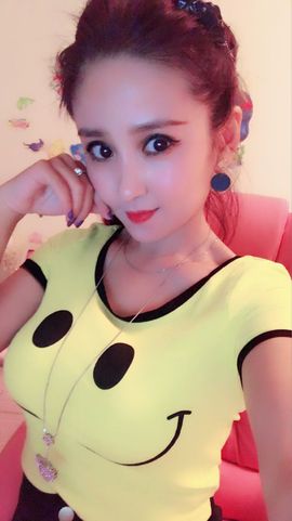 魅丽晴儿主播照片