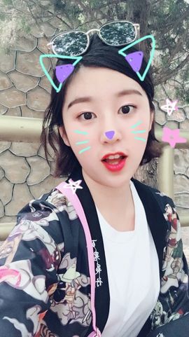 刘美作美的很做作主播照片