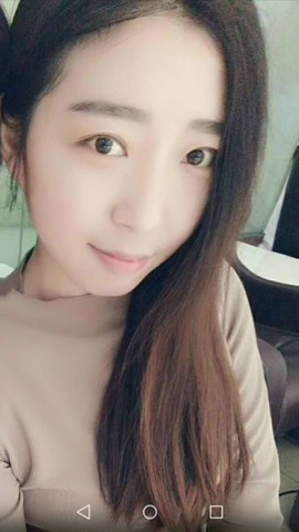 萌小逗主播照片