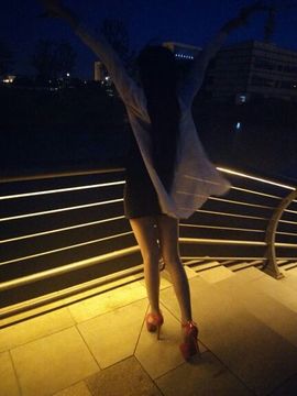 模特ღ丝丝つ女王主播照片