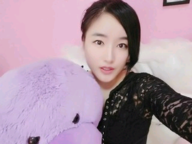 依然🌹玫瑰主播照片