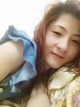 小提莫虎妞主播照片