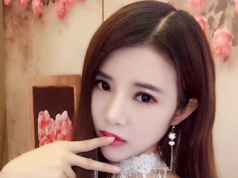 小脾气&鱼丸的主播海报