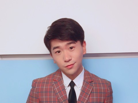 播音的王小明海报