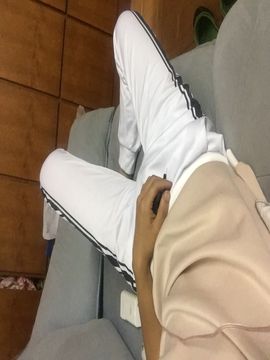 Guardian月主播照片