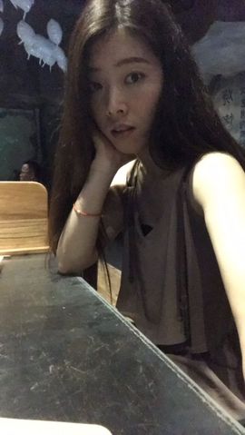 辛束啊主播照片