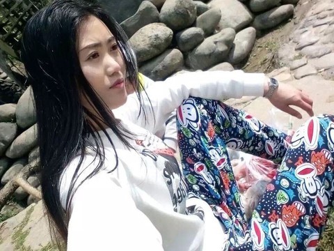百变雪儿MM海报