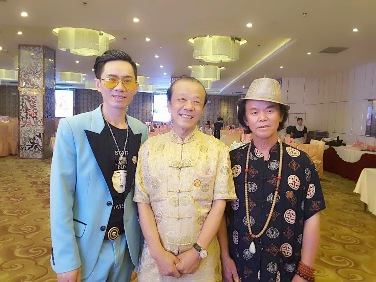 歌手?阿華?的主播照片