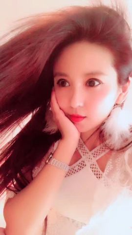 魅丽晴儿主播照片