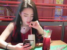 玲珑小影仙女下凡主播照片