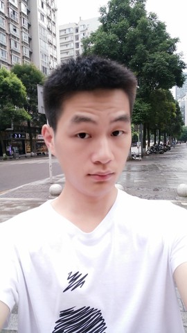 俊秀de青春主播照片