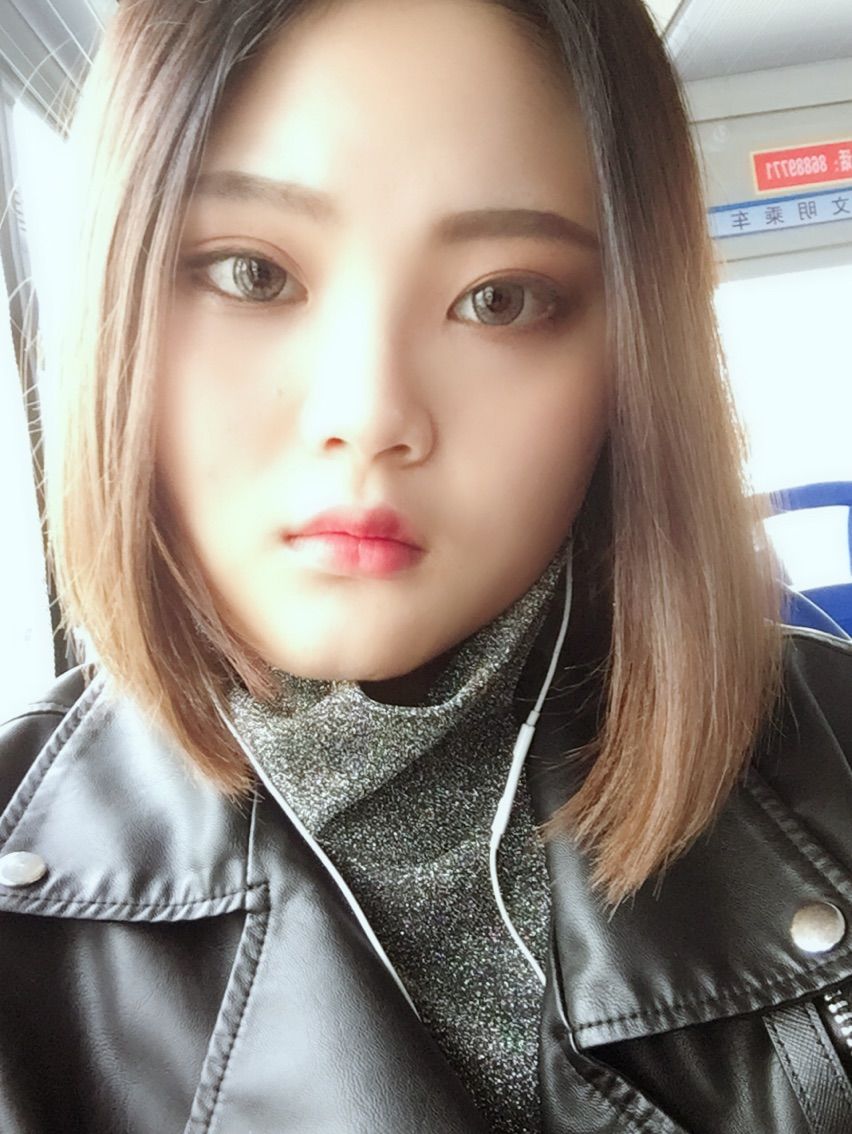 平有有的主播照片