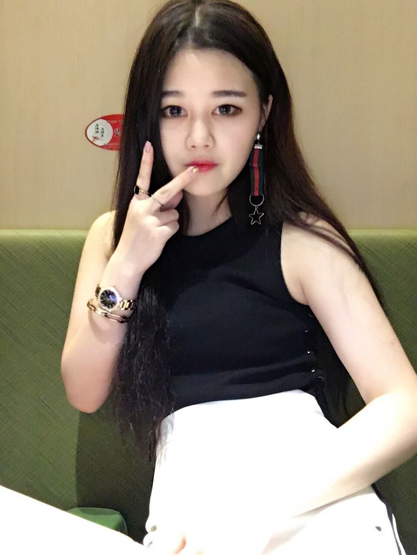 一只妖精的主播照片