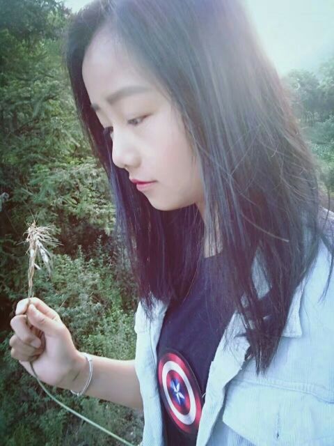 花不开灬鸟不语的主播照片
