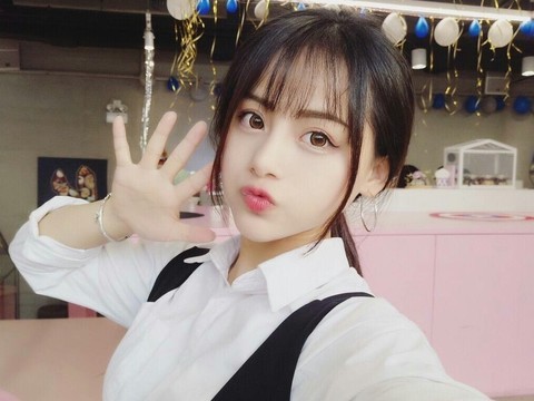 小可爱〽海报