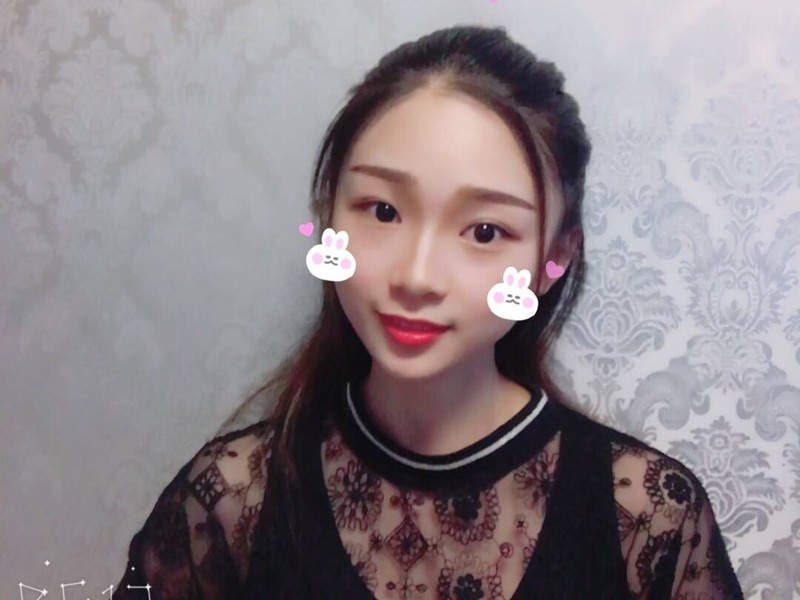 🍓小甜甜的主播海报